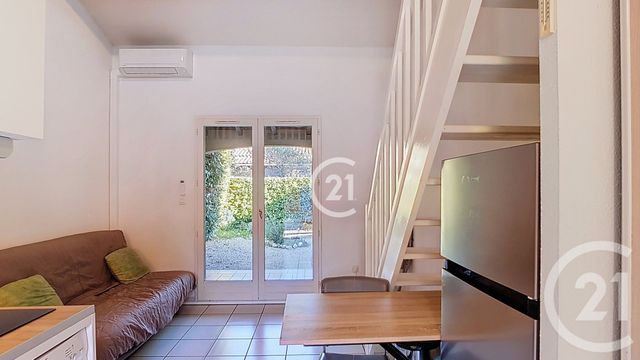 Appartement Duplex à louer - 2 pièces - 26.1 m2 - MOURIES - 13 - PROVENCE-ALPES-COTE-D-AZUR - Century 21 Horizons