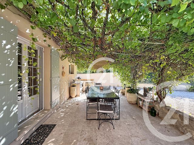 maison à vendre - 5 pièces - 162.64 m2 - FONTVIEILLE - 13 - PROVENCE-ALPES-COTE-D-AZUR - Century 21 Horizons