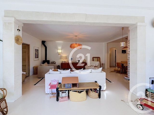 maison à vendre - 5 pièces - 162.64 m2 - FONTVIEILLE - 13 - PROVENCE-ALPES-COTE-D-AZUR - Century 21 Horizons