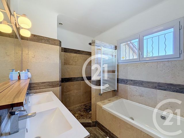 maison à vendre - 5 pièces - 162.64 m2 - FONTVIEILLE - 13 - PROVENCE-ALPES-COTE-D-AZUR - Century 21 Horizons