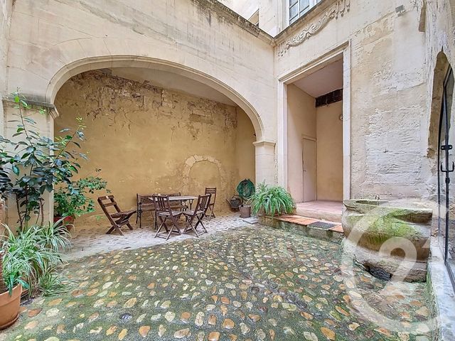 Appartement T2 à louer - 2 pièces - 27.0 m2 - ARLES - 13 - PROVENCE-ALPES-COTE-D-AZUR - Century 21 Horizons