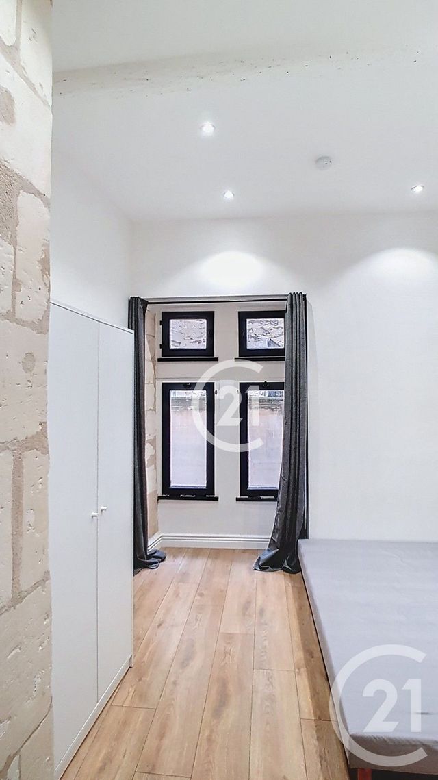 Appartement T2 à louer - 2 pièces - 27.0 m2 - ARLES - 13 - PROVENCE-ALPES-COTE-D-AZUR - Century 21 Horizons