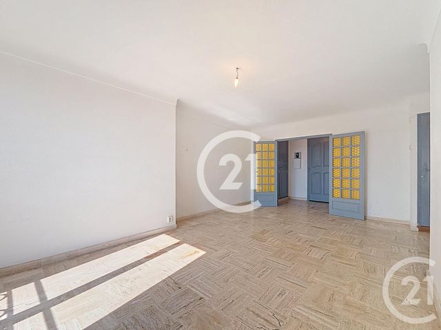 Appartement T2 à louer - 2 pièces - 50.64 m2 - ARLES - 13 - PROVENCE-ALPES-COTE-D-AZUR - Century 21 Horizons