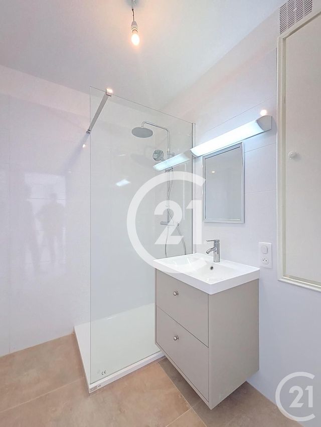 Appartement T2 à louer - 2 pièces - 50.64 m2 - ARLES - 13 - PROVENCE-ALPES-COTE-D-AZUR - Century 21 Horizons