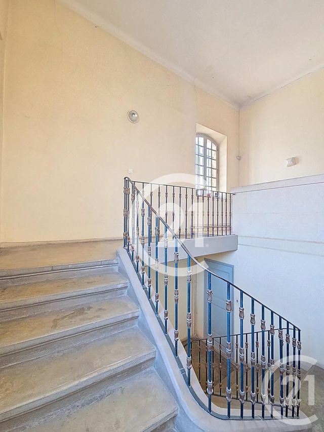 Appartement T2 à louer - 2 pièces - 50.64 m2 - ARLES - 13 - PROVENCE-ALPES-COTE-D-AZUR - Century 21 Horizons