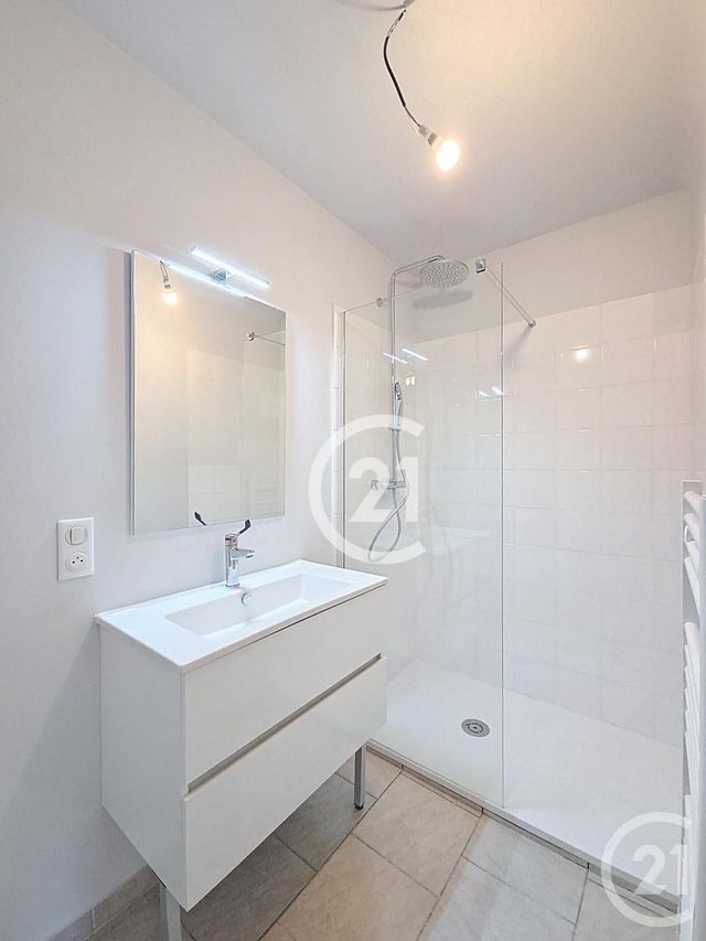 Appartement T3 à louer - 3 pièces - 54.0 m2 - RAPHELE LES ARLES - 13 - PROVENCE-ALPES-COTE-D-AZUR - Century 21 Horizons
