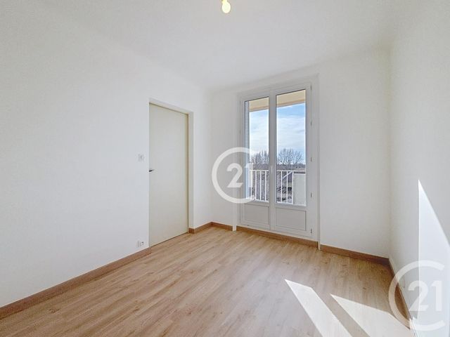 Appartement T3 à louer - 3 pièces - 54.0 m2 - RAPHELE LES ARLES - 13 - PROVENCE-ALPES-COTE-D-AZUR - Century 21 Horizons