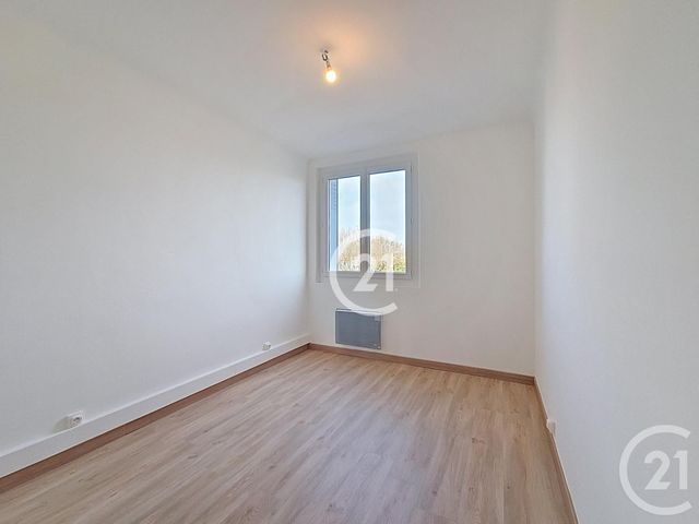 Appartement T3 à louer - 3 pièces - 54.0 m2 - RAPHELE LES ARLES - 13 - PROVENCE-ALPES-COTE-D-AZUR - Century 21 Horizons