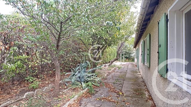 maison à louer - 5 pièces - 140.52 m2 - ST MARTIN DE CRAU - 13 - PROVENCE-ALPES-COTE-D-AZUR - Century 21 Horizons