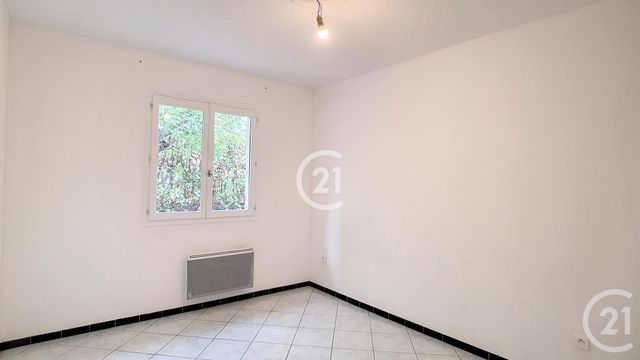 maison à louer - 5 pièces - 140.52 m2 - ST MARTIN DE CRAU - 13 - PROVENCE-ALPES-COTE-D-AZUR - Century 21 Horizons