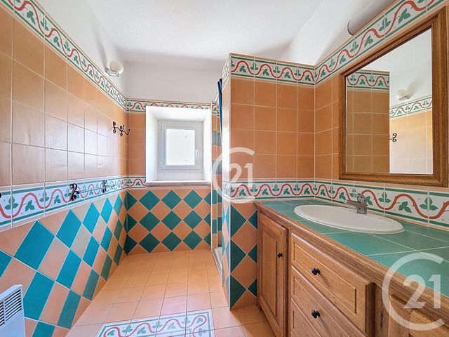 maison à louer - 4 pièces - 115.85 m2 - AUREILLE - 13 - PROVENCE-ALPES-COTE-D-AZUR - Century 21 Horizons