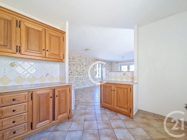 maison à louer - 4 pièces - 115.85 m2 - AUREILLE - 13 - PROVENCE-ALPES-COTE-D-AZUR - Century 21 Horizons