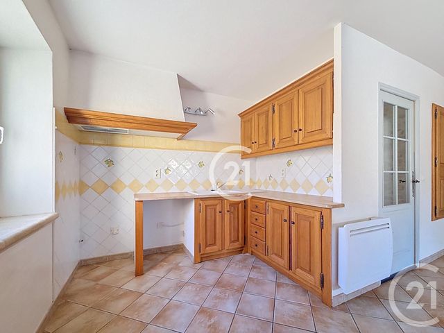 maison à louer - 4 pièces - 115.85 m2 - AUREILLE - 13 - PROVENCE-ALPES-COTE-D-AZUR - Century 21 Horizons