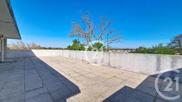 Appartement F4 à louer - 4 pièces - 89.79 m2 - ST MARTIN DE CRAU - 13 - PROVENCE-ALPES-COTE-D-AZUR - Century 21 Horizons