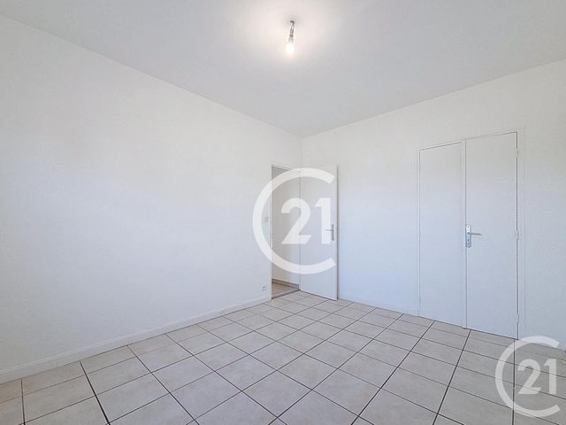 Appartement T3 à louer - 3 pièces - 68.98 m2 - ARLES - 13 - PROVENCE-ALPES-COTE-D-AZUR - Century 21 Horizons