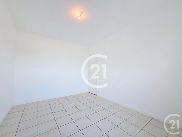 Appartement T3 à louer - 3 pièces - 68.98 m2 - ARLES - 13 - PROVENCE-ALPES-COTE-D-AZUR - Century 21 Horizons