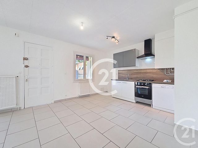 Appartement T3 à louer - 3 pièces - 68.98 m2 - ARLES - 13 - PROVENCE-ALPES-COTE-D-AZUR - Century 21 Horizons