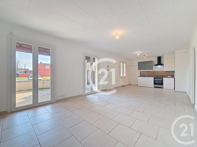 Appartement T3 à louer - 3 pièces - 68.98 m2 - ARLES - 13 - PROVENCE-ALPES-COTE-D-AZUR - Century 21 Horizons