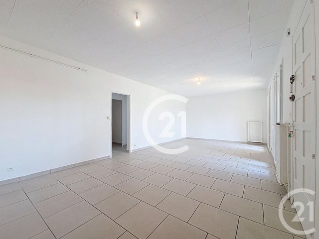 Appartement T3 à louer - 3 pièces - 68.98 m2 - ARLES - 13 - PROVENCE-ALPES-COTE-D-AZUR - Century 21 Horizons