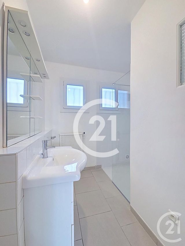 Appartement T3 à louer - 3 pièces - 68.98 m2 - ARLES - 13 - PROVENCE-ALPES-COTE-D-AZUR - Century 21 Horizons