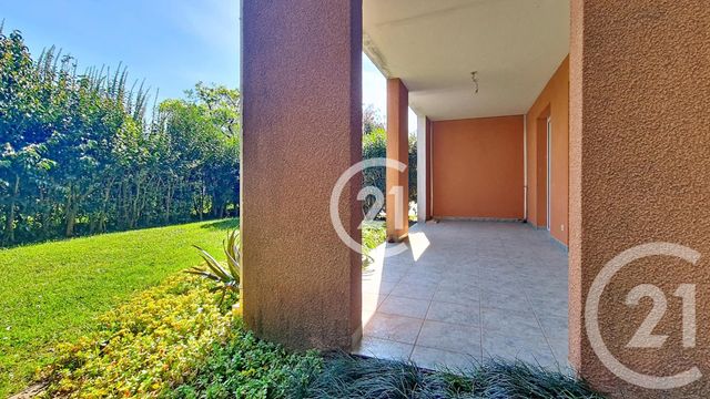 Appartement T3 à louer - 3 pièces - 77.19 m2 - ST MARTIN DE CRAU - 13 - PROVENCE-ALPES-COTE-D-AZUR - Century 21 Horizons