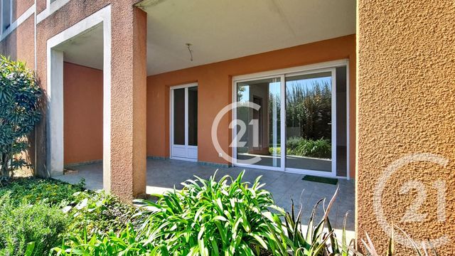 Appartement T3 à louer - 3 pièces - 77.19 m2 - ST MARTIN DE CRAU - 13 - PROVENCE-ALPES-COTE-D-AZUR - Century 21 Horizons