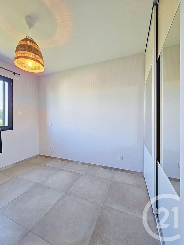 maison à louer - 5 pièces - 97.35 m2 - ST MARTIN DE CRAU - 13 - PROVENCE-ALPES-COTE-D-AZUR - Century 21 Horizons