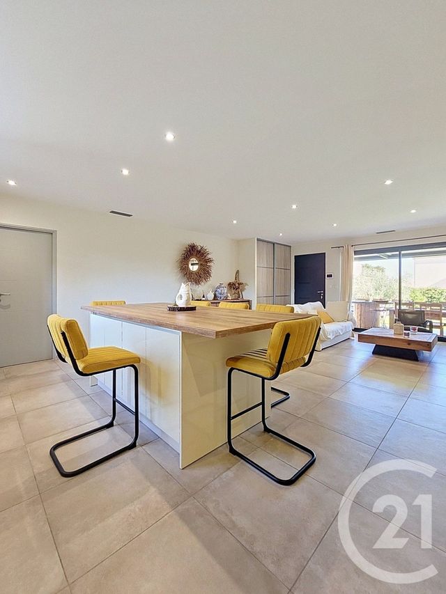 maison à louer - 5 pièces - 97.35 m2 - ST MARTIN DE CRAU - 13 - PROVENCE-ALPES-COTE-D-AZUR - Century 21 Horizons