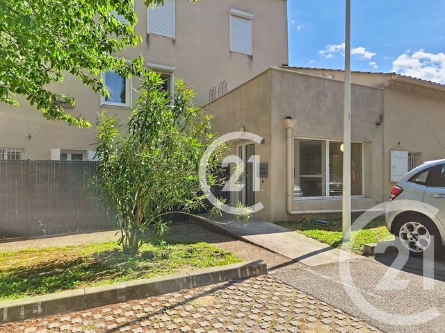 Appartement F2 à vendre - 2 pièces - 57.33 m2 - ST MARTIN DE CRAU - 13 - PROVENCE-ALPES-COTE-D-AZUR - Century 21 Horizons