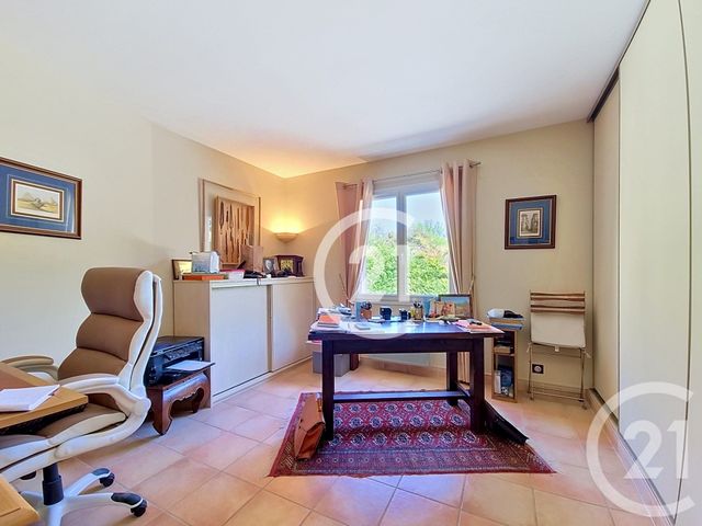 maison à vendre - 7 pièces - 207.0 m2 - ST MARTIN DE CRAU - 13 - PROVENCE-ALPES-COTE-D-AZUR - Century 21 Horizons