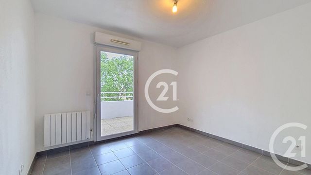 Appartement F4 à vendre - 4 pièces - 89.79 m2 - ST MARTIN DE CRAU - 13 - PROVENCE-ALPES-COTE-D-AZUR - Century 21 Horizons