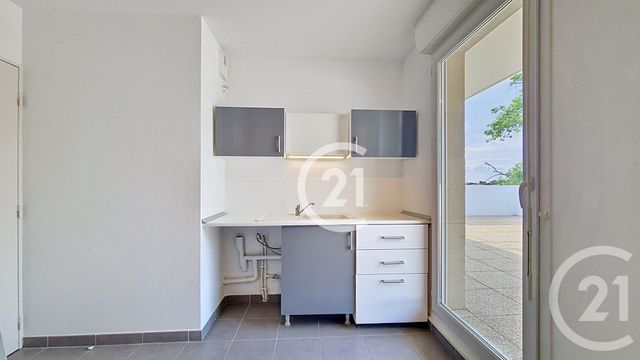 Appartement F4 à vendre - 4 pièces - 89.79 m2 - ST MARTIN DE CRAU - 13 - PROVENCE-ALPES-COTE-D-AZUR - Century 21 Horizons