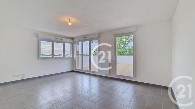 Appartement F4 à vendre - 4 pièces - 89.79 m2 - ST MARTIN DE CRAU - 13 - PROVENCE-ALPES-COTE-D-AZUR - Century 21 Horizons