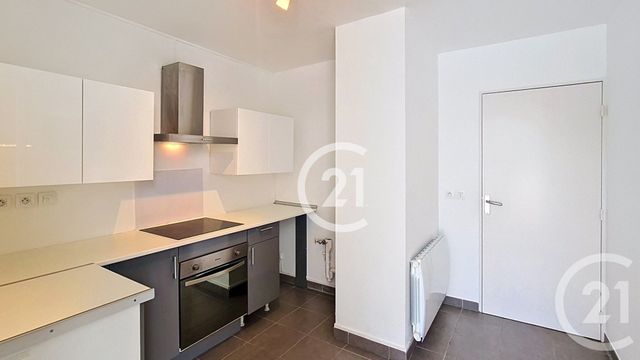 Appartement F4 à vendre - 4 pièces - 89.79 m2 - ST MARTIN DE CRAU - 13 - PROVENCE-ALPES-COTE-D-AZUR - Century 21 Horizons
