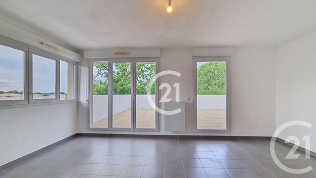 Appartement F4 à vendre - 4 pièces - 89.79 m2 - ST MARTIN DE CRAU - 13 - PROVENCE-ALPES-COTE-D-AZUR - Century 21 Horizons