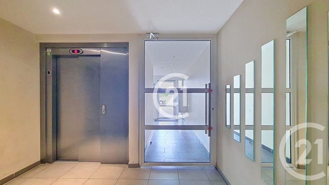 Appartement F4 à vendre - 4 pièces - 89.79 m2 - ST MARTIN DE CRAU - 13 - PROVENCE-ALPES-COTE-D-AZUR - Century 21 Horizons