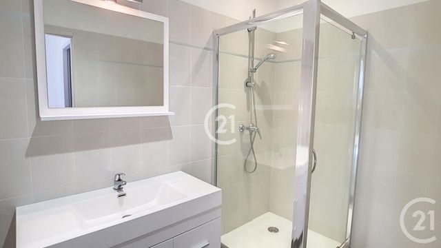maison à louer - 3 pièces - 68.65 m2 - ST MARTIN DE CRAU - 13 - PROVENCE-ALPES-COTE-D-AZUR - Century 21 Horizons