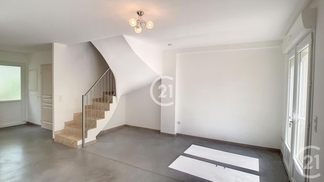 maison à louer - 3 pièces - 68.65 m2 - ST MARTIN DE CRAU - 13 - PROVENCE-ALPES-COTE-D-AZUR - Century 21 Horizons
