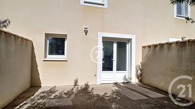 maison à louer - 3 pièces - 68.65 m2 - ST MARTIN DE CRAU - 13 - PROVENCE-ALPES-COTE-D-AZUR - Century 21 Horizons