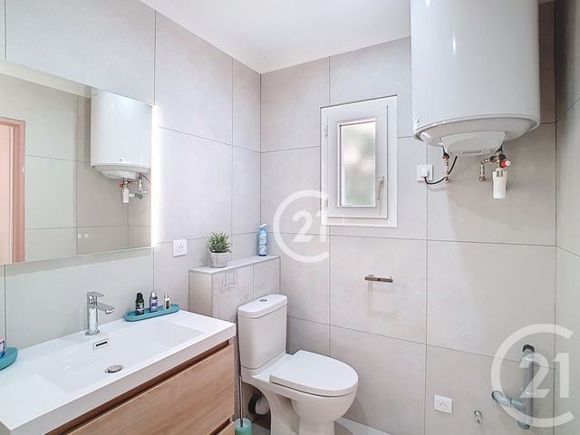 Appartement Studio à louer - 1 pièce - 24.01 m2 - ARLES - 13 - PROVENCE-ALPES-COTE-D-AZUR - Century 21 Horizons