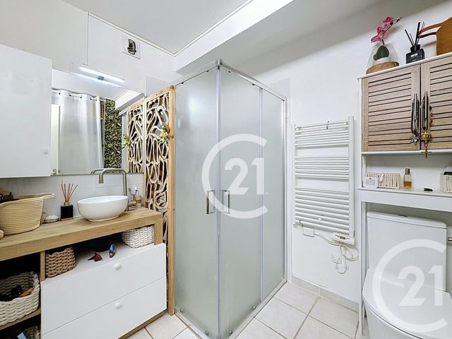 Appartement F3 à vendre - 3 pièces - 56.11 m2 - PARADOU - 13 - PROVENCE-ALPES-COTE-D-AZUR - Century 21 Horizons