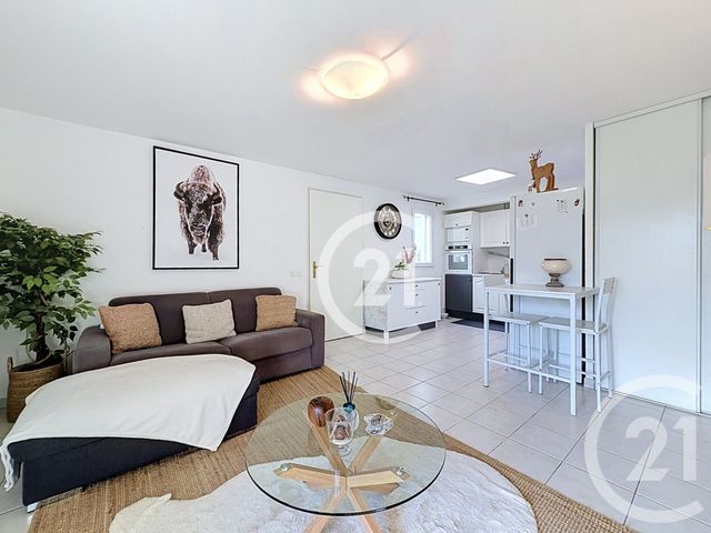 Appartement F3 à vendre - 3 pièces - 56.11 m2 - PARADOU - 13 - PROVENCE-ALPES-COTE-D-AZUR - Century 21 Horizons