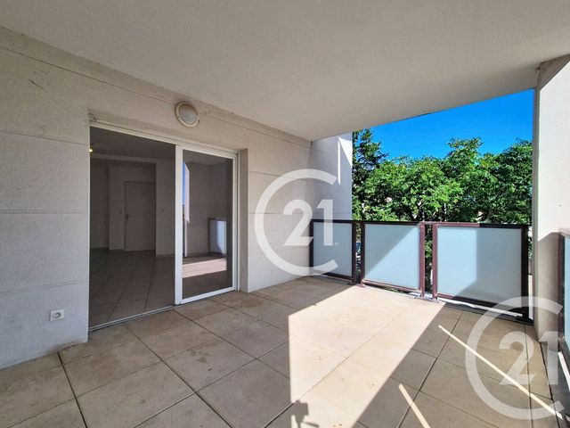 Appartement T3 à vendre - 3 pièces - 62.91 m2 - ST MARTIN DE CRAU - 13 - PROVENCE-ALPES-COTE-D-AZUR - Century 21 Horizons