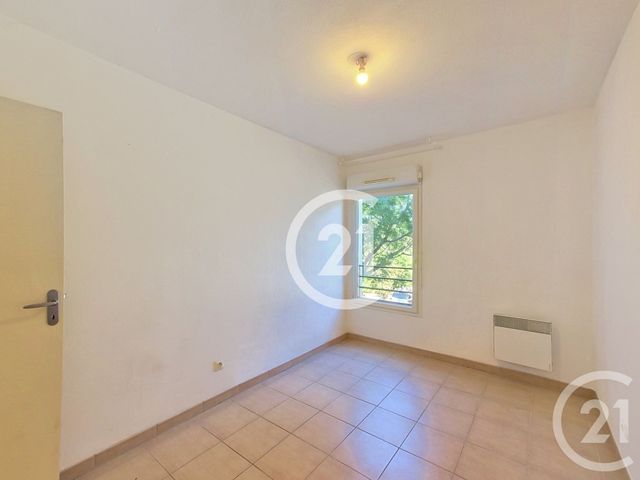 Appartement T3 à vendre - 3 pièces - 62.91 m2 - ST MARTIN DE CRAU - 13 - PROVENCE-ALPES-COTE-D-AZUR - Century 21 Horizons