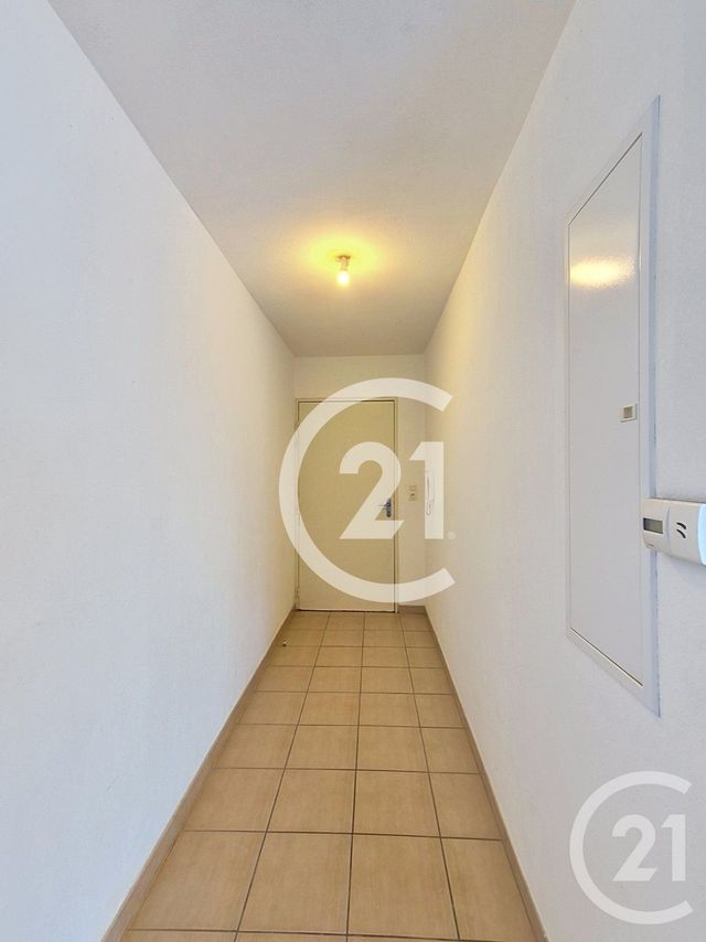 Appartement T3 à vendre - 3 pièces - 62.91 m2 - ST MARTIN DE CRAU - 13 - PROVENCE-ALPES-COTE-D-AZUR - Century 21 Horizons