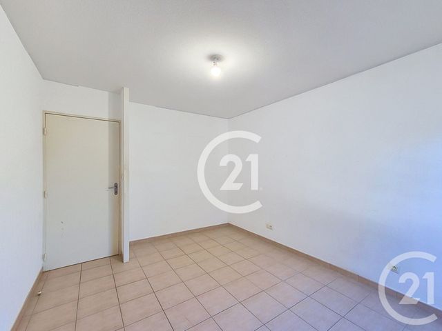 Appartement T3 à vendre - 3 pièces - 62.91 m2 - ST MARTIN DE CRAU - 13 - PROVENCE-ALPES-COTE-D-AZUR - Century 21 Horizons