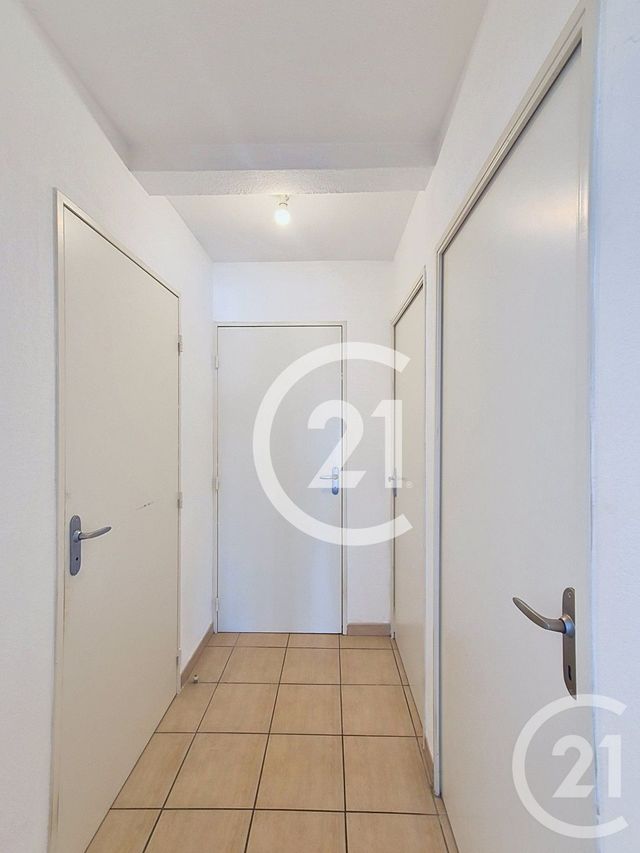 Appartement T3 à vendre - 3 pièces - 62.91 m2 - ST MARTIN DE CRAU - 13 - PROVENCE-ALPES-COTE-D-AZUR - Century 21 Horizons
