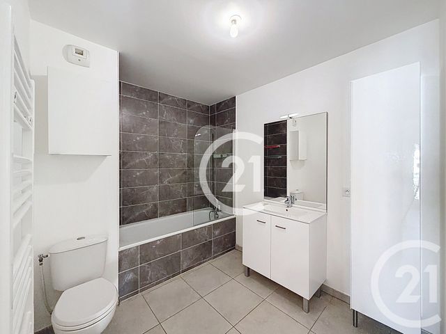 maison à vendre - 4 pièces - 90.24 m2 - ST MARTIN DE CRAU - 13 - PROVENCE-ALPES-COTE-D-AZUR - Century 21 Horizons