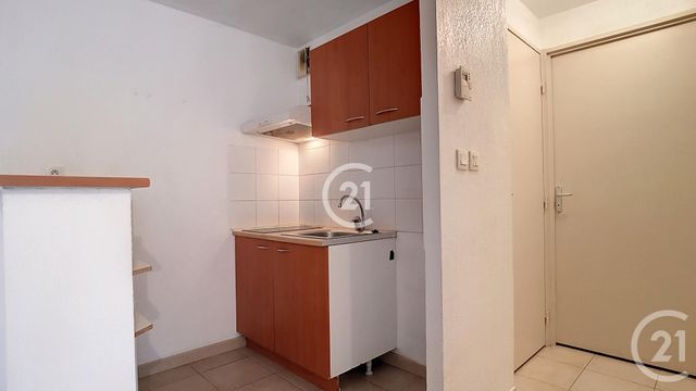 Appartement T2 à louer - 2 pièces - 44.13 m2 - ARLES - 13 - PROVENCE-ALPES-COTE-D-AZUR - Century 21 Horizons