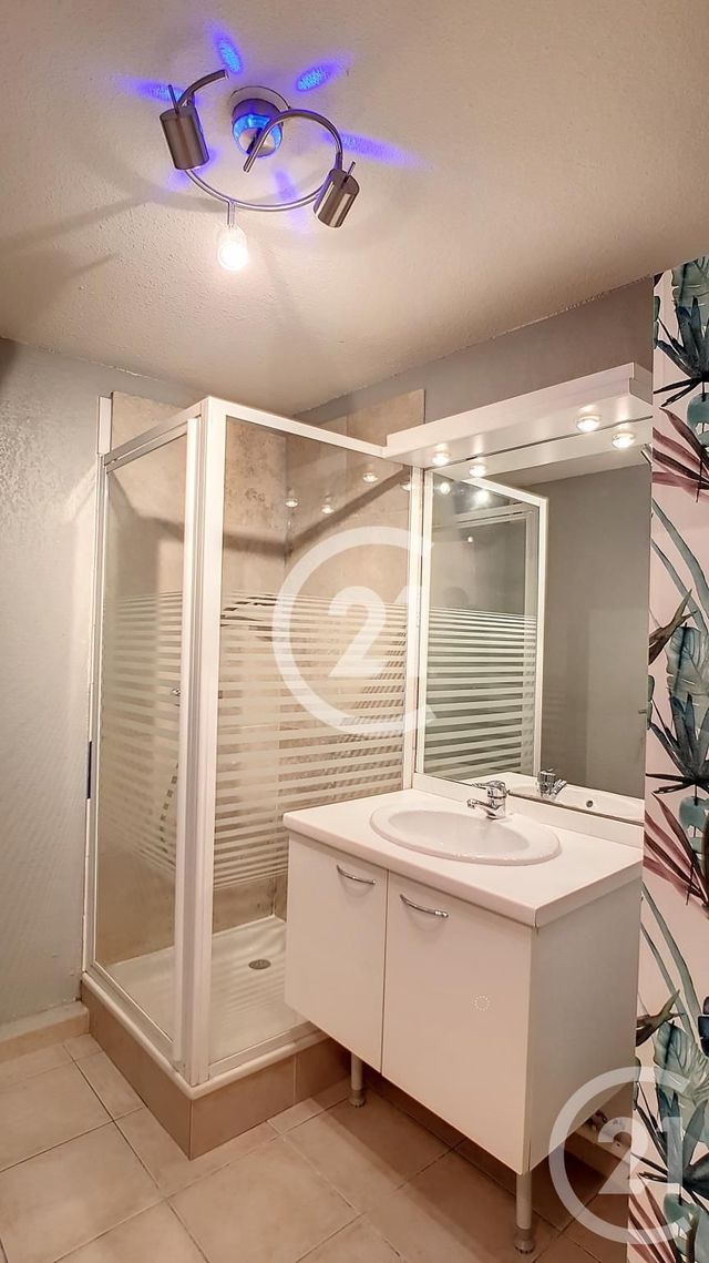 Appartement T2 à louer - 2 pièces - 44.13 m2 - ARLES - 13 - PROVENCE-ALPES-COTE-D-AZUR - Century 21 Horizons